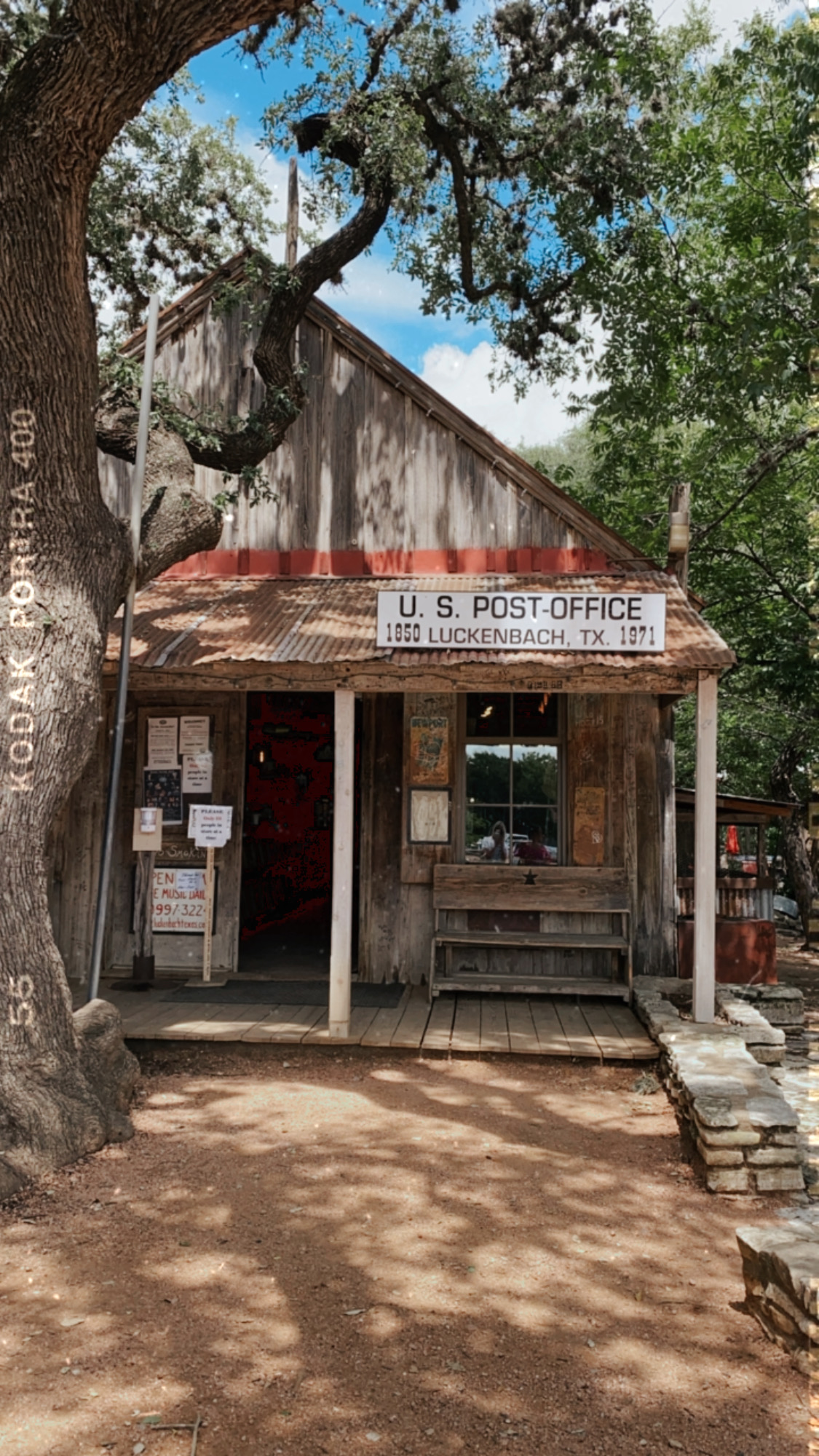 Luckenbach