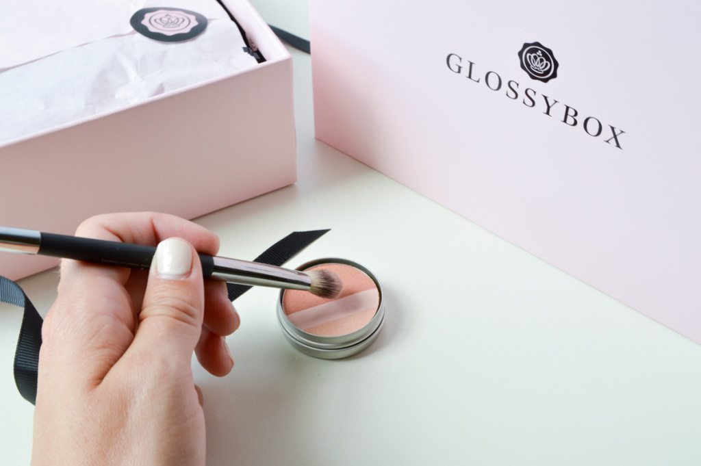 glossybox-beauty box-bronzer sample