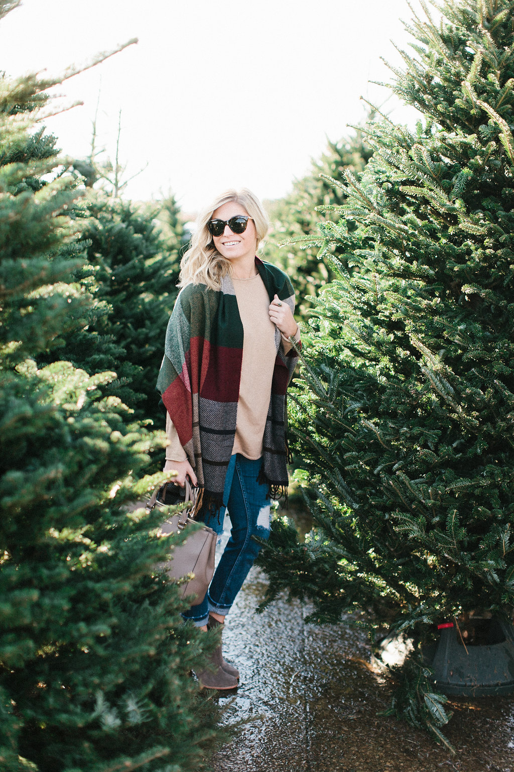 red plaid tassel scarf-holiday outfit-what to wear for christmas-christmas tree farm-dallas fashion blogger