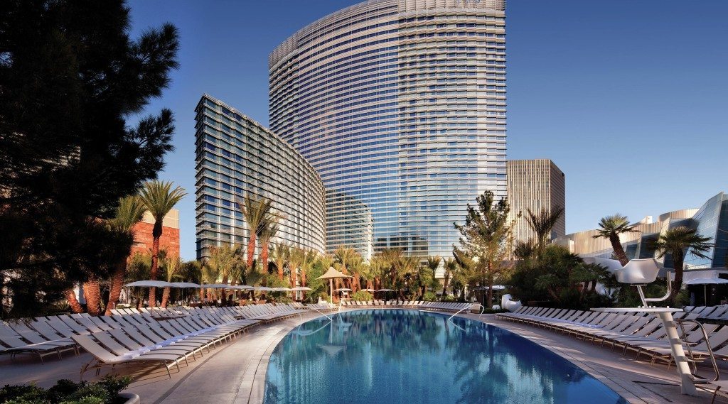 Step outside, and soak in the Las Vegas sun from the desert oasis of ARIA’s three ellipse-shaped pools.