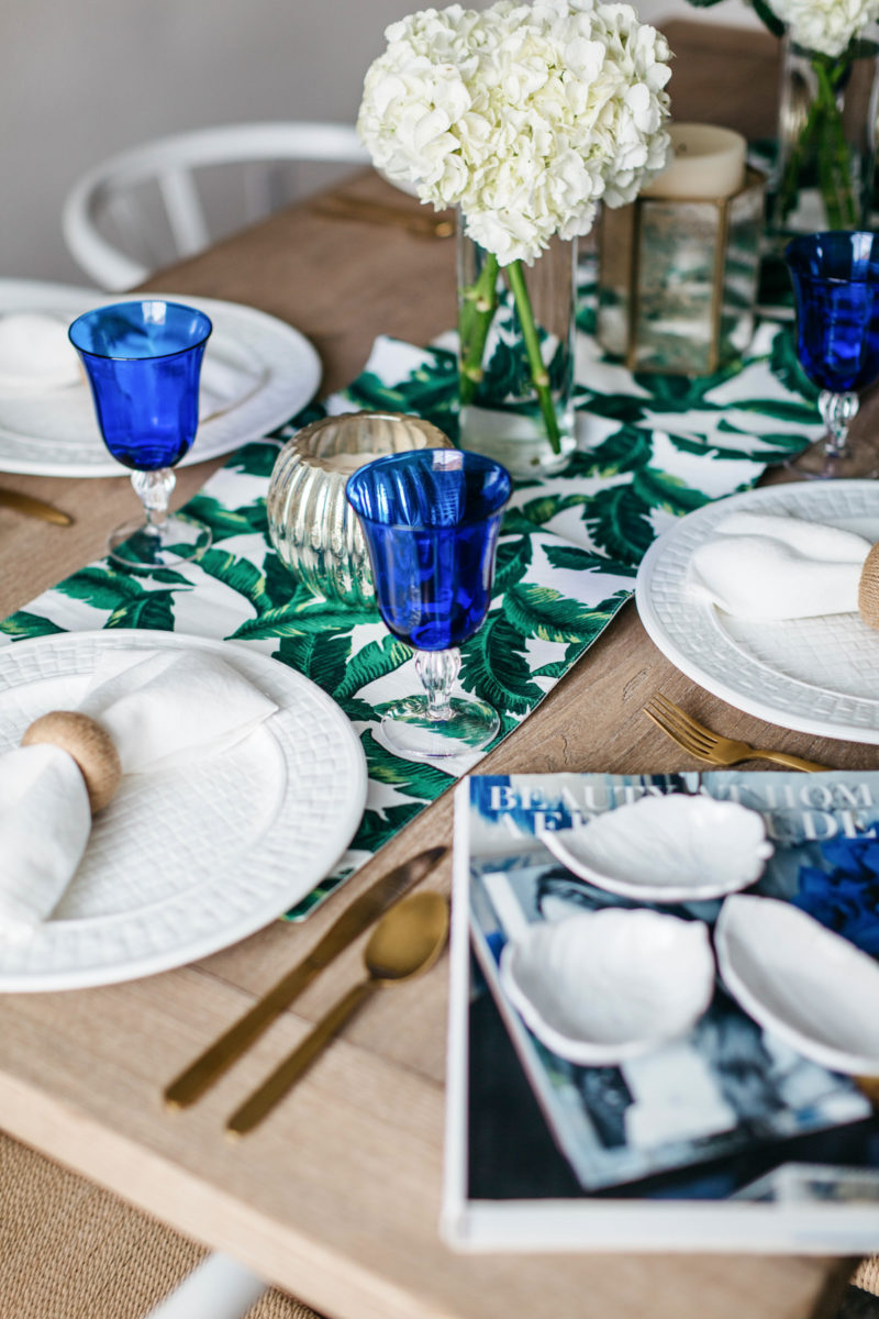 blue and white tablescape theme