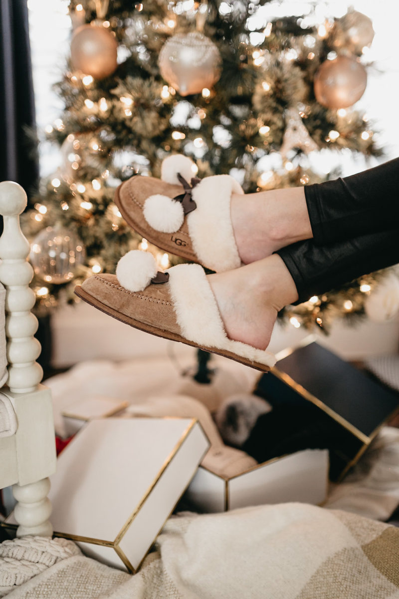 style blogger showing cozy ugg gifts and  brooke burnett