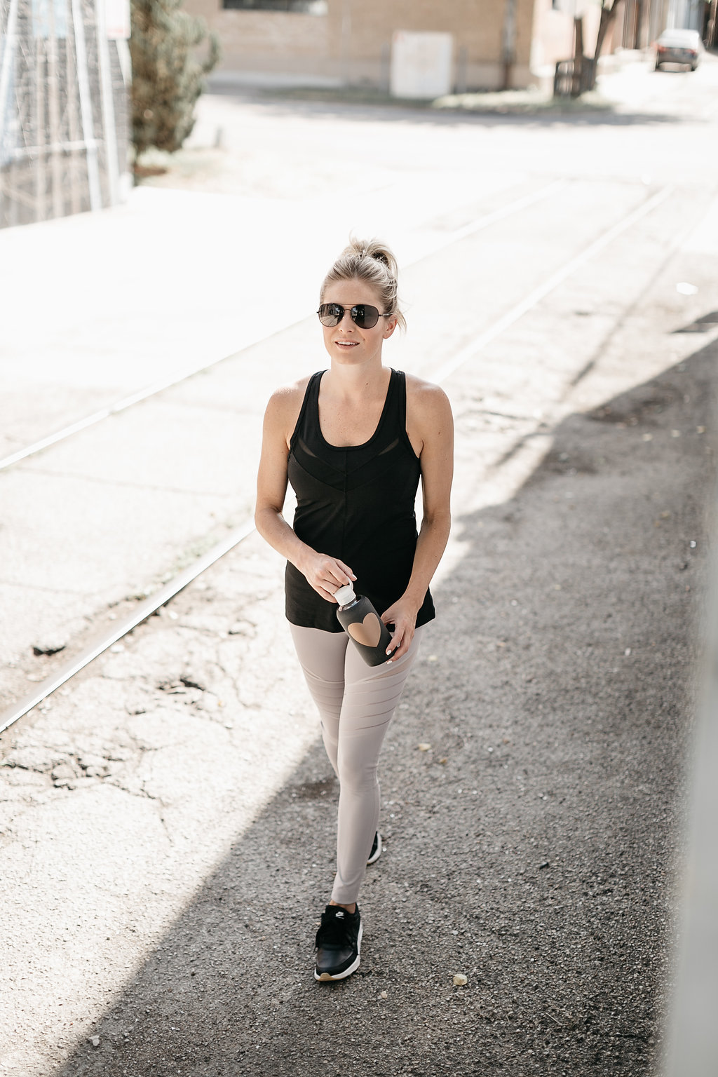 woman wearing Mira Tank ZELLA and leggings from workout outfit nordstrom anniversay sale
