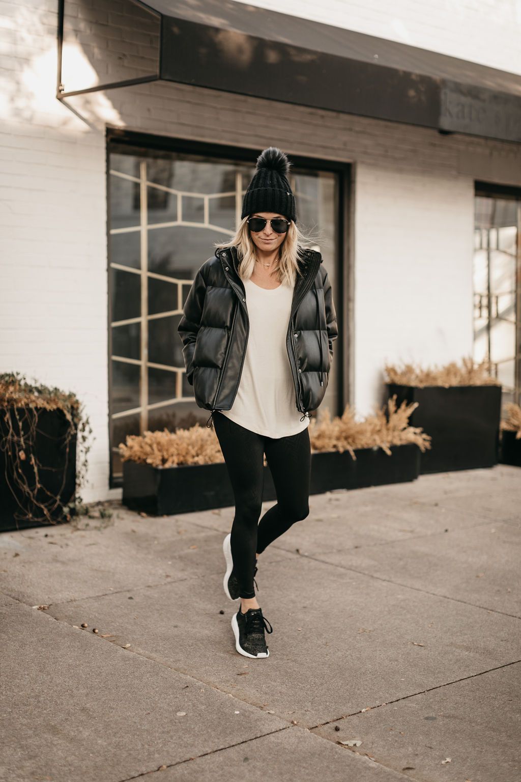 10 ATHLEISURE OUTFIT IDEAS